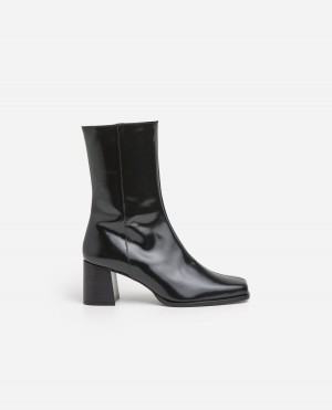 Black Flattered Karin Leather Shoes Boots | LNZTR42908