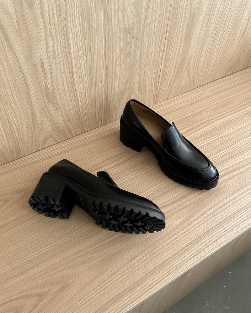 Black Flattered Saga Leather Shoes Loafers | ZNZMJ34278